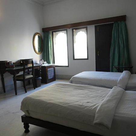 Amar Kothi Hotel Удайпур Екстериор снимка