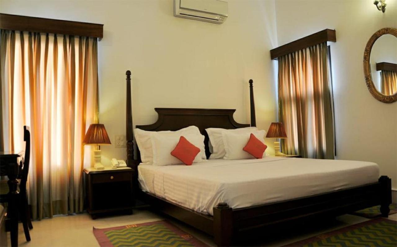 Amar Kothi Hotel Удайпур Екстериор снимка